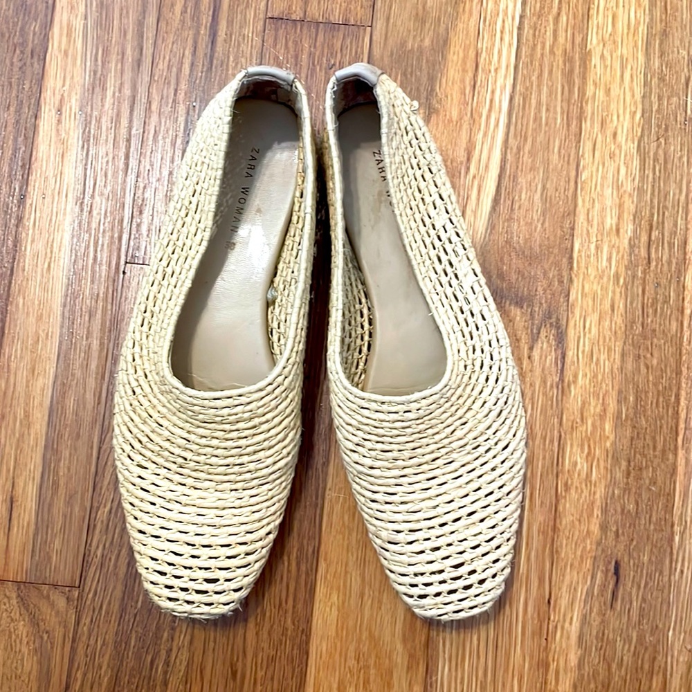 Zara flats size 38 US 7.5 rattan woven